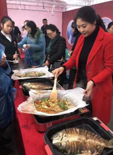 李維華在巫山第二屆烤魚節(jié)演講《為什么巫山烤魚必須借助特許經(jīng)營》